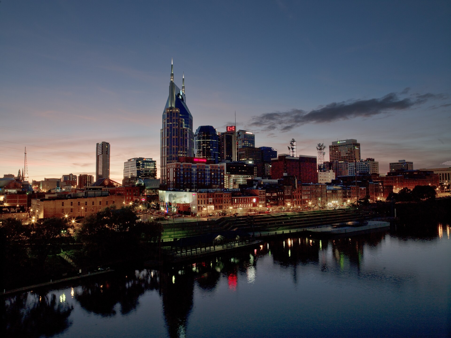 Skyline, Nashville, Tennessee LCCN2010630791